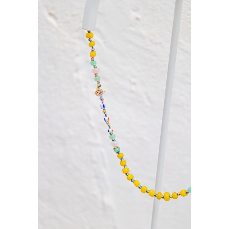 COLLIER_CANDIES_EN_PERLES_AFRICAINES_JAUNE_2